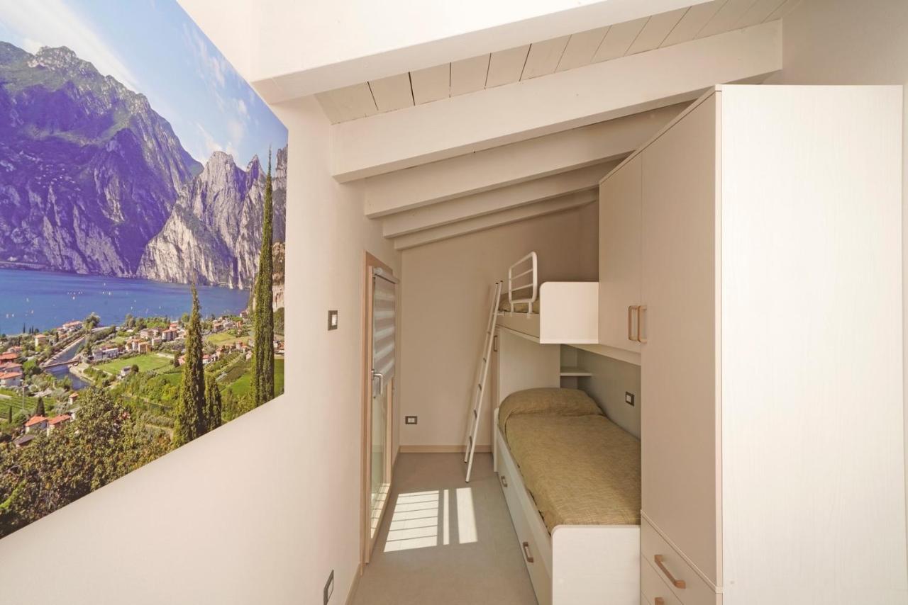 Gardaliva 5 Apartment Manerba del Garda Exterior photo