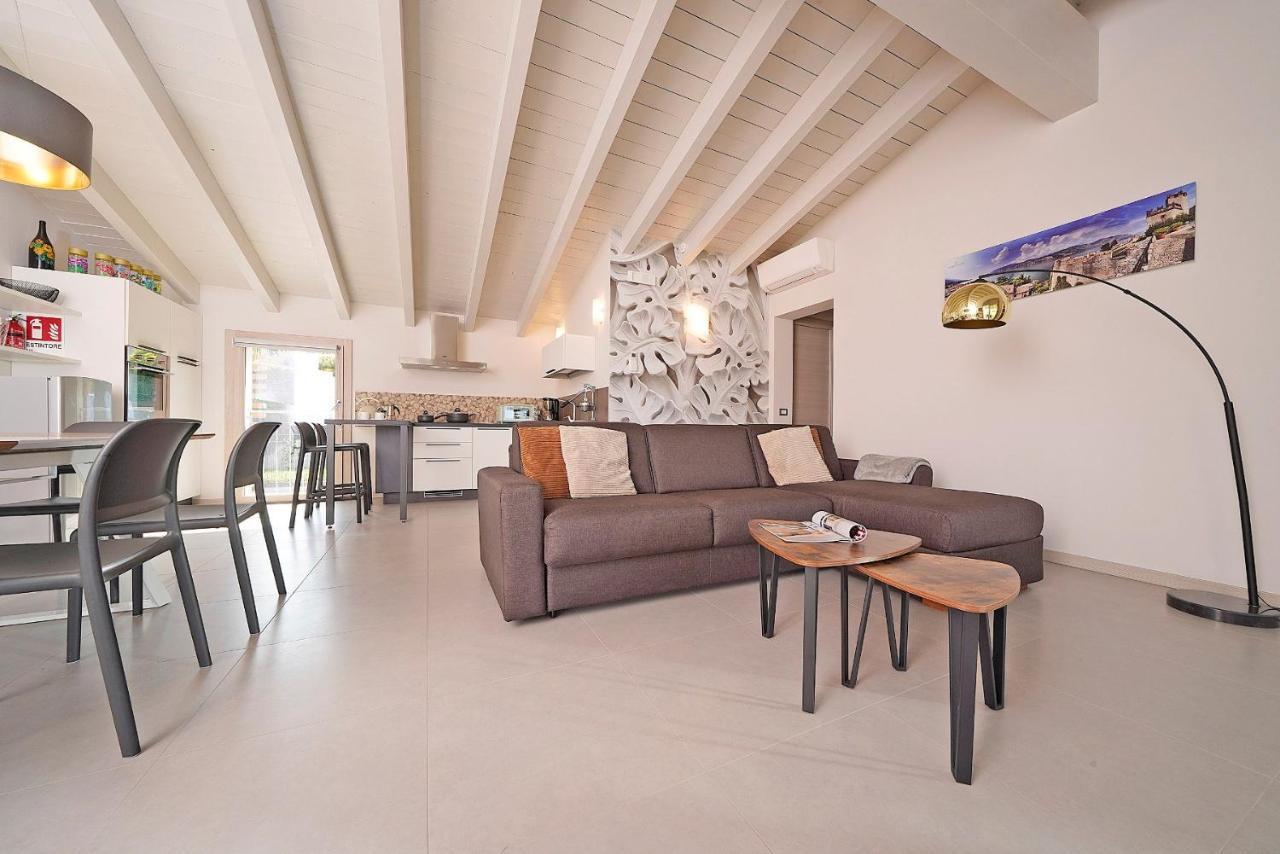 Gardaliva 5 Apartment Manerba del Garda Exterior photo